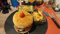Plats et boissons du Restaurant Burger Et Traditions à Montbrison - n°19
