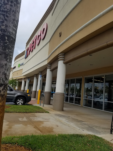 Pet Supply Store «Petco Animal Supplies», reviews and photos, 1009 E Commercial Blvd, Oakland Park, FL 33334, USA