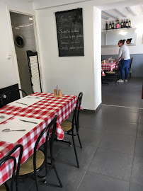 Atmosphère du Restaurant portugais Beira Minho à Triel-sur-Seine - n°4