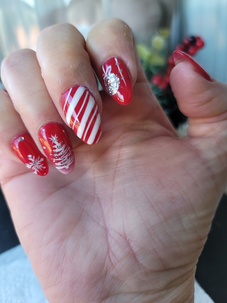 GLAMOUR NAILS & SPA 33908