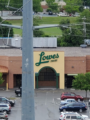 Grocery Store «Lowes Foods of Boone», reviews and photos, 267 New Market Centre, Boone, NC 28607, USA