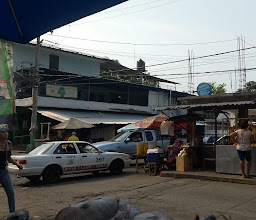 Mercado Llano Largo photo