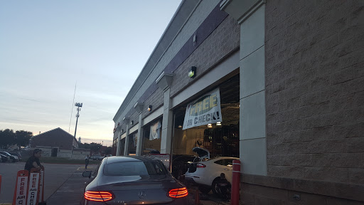 Tire Shop «Discount Tire Store - Cedar Hill, TX», reviews and photos, 142 N Hwy 67, Cedar Hill, TX 75104, USA