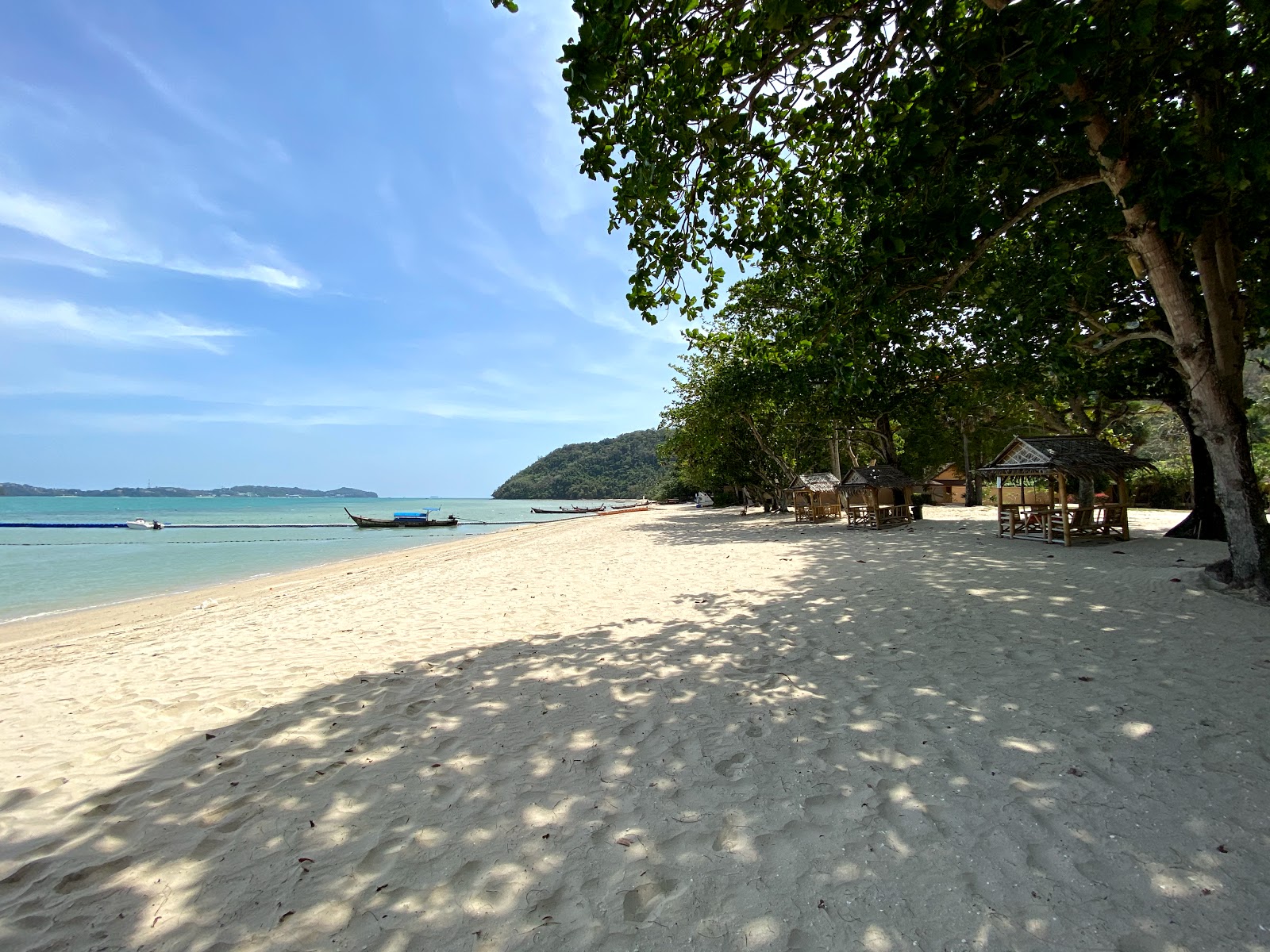 Φωτογραφία του Cruiser Beach με φωτεινή λεπτή άμμο επιφάνεια