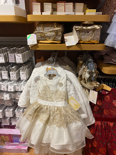 Toy Store «Disney Store», reviews and photos, 313 Smith Haven Mall, Lake Grove, NY 11755, USA