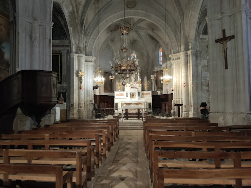 attractions Église Sainte-Victoire de Simiane-la-Rotonde Simiane-la-Rotonde