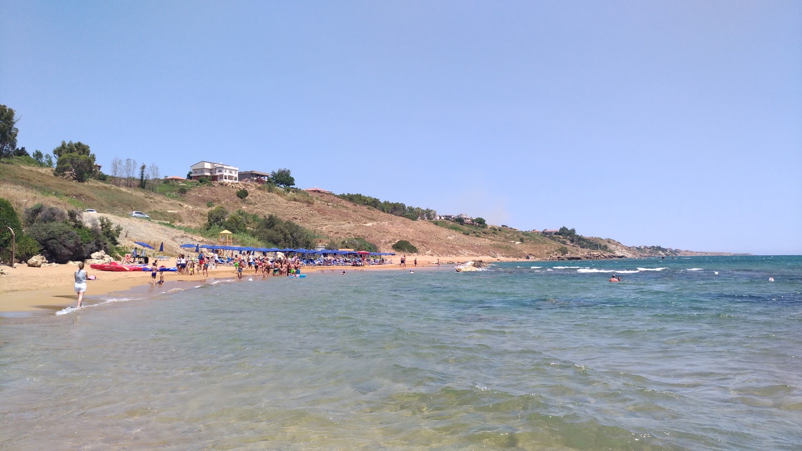 Fotografie cu Fratte III beach - locul popular printre cunoscătorii de relaxare