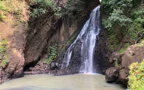 Singsing Waterfall image