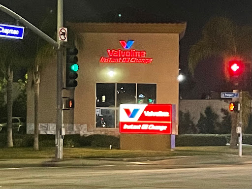 Valvoline Instant Oil Change image