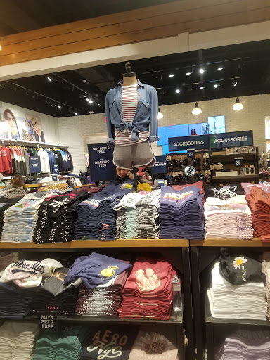 Clothing Store «Aéropostale», reviews and photos, 200 Baychester Ave, Bronx, NY 10475, USA
