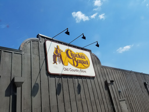 American Restaurant «Cracker Barrel Old Country Store», reviews and photos, 956 Schuylkill Mall, Frackville, PA 17931, USA