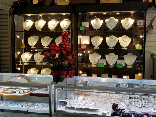 Pawn Shop «Woodbridge Gold & Pawn», reviews and photos, 13572 Jefferson Davis Hwy, Woodbridge, VA 22191, USA