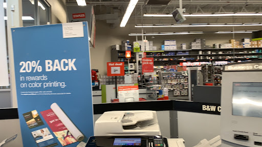Office Supply Store «Staples», reviews and photos, 1700 W 49th St, Hialeah, FL 33012, USA