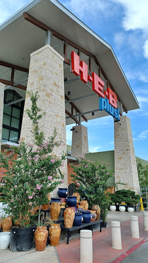 Grocery Store «H-E-B plus!», reviews and photos, 2965 I-35, New Braunfels, TX 78130, USA