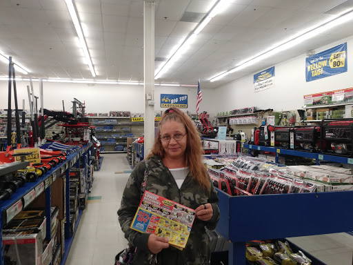 Hardware Store «Harbor Freight Tools», reviews and photos, 6272 Pearl Rd, Parma Heights, OH 44130, USA