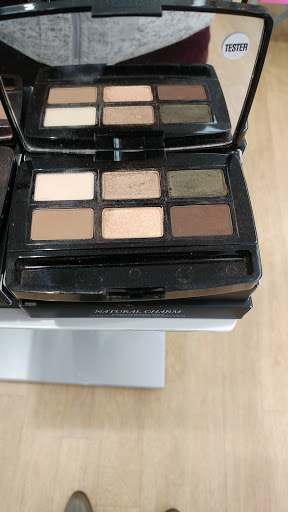 Cosmetics Store «Ulta Beauty», reviews and photos, 3839 Emery St #200, Emeryville, CA 94608, USA