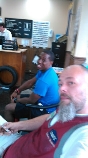 Tire Shop «BR Tire», reviews and photos, 1037 W Main St, Glasgow, KY 42141, USA