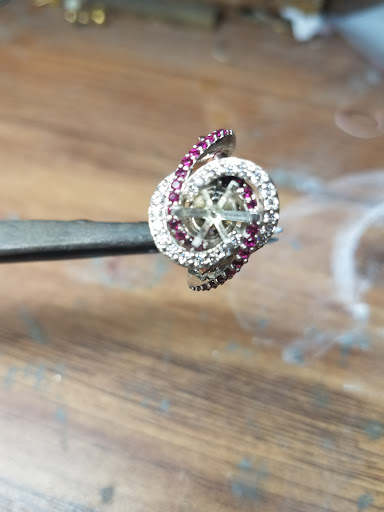 Jewelry Store «Kennington Jewelers», reviews and photos, 7799 N 1st St, Fresno, CA 93720, USA