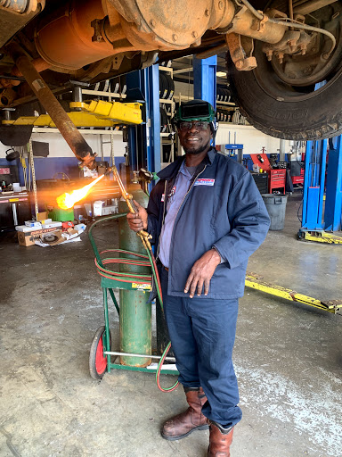 Car Repair and Maintenance «Pep Boys Auto Service & Tire», reviews and photos, 1749 E Main St, Prattville, AL 36066, USA