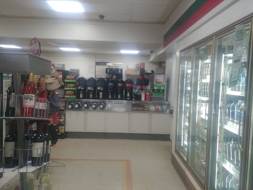 Convenience Store «7-Eleven», reviews and photos, 404 W State St, Sycamore, IL 60178, USA