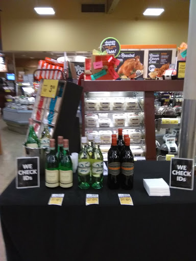 Grocery Store «Safeway», reviews and photos, 401 A Ave, Lake Oswego, OR 97034, USA