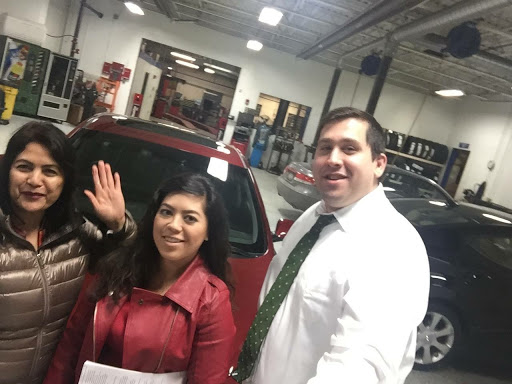 Hyundai Dealer «Gregory Hyundai», reviews and photos, 490 Skokie Valley Rd, Highland Park, IL 60035, USA