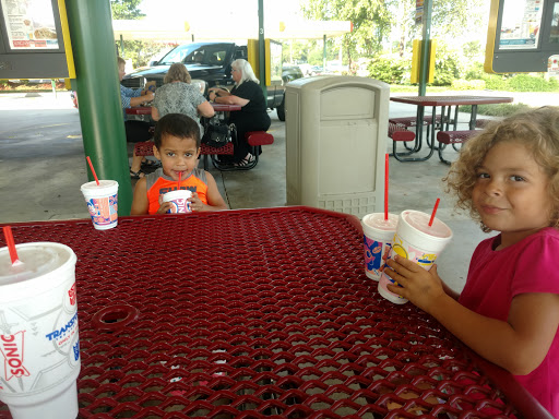 Fast Food Restaurant «Sonic Drive-In», reviews and photos, 6651 Eastgate Blvd, Lebanon, TN 37090, USA