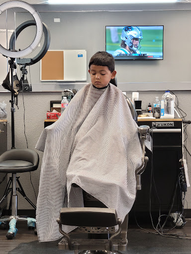 Barber Shop «Ridges Barber Shop and Beauty Salon - Ethnic Hair Care», reviews and photos, 7630 Fry Rd Ste 500, Cypress, TX 77433, USA