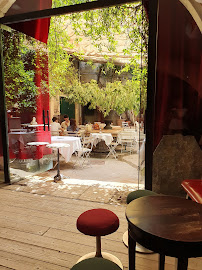 Atmosphère du Restaurant français Restaurant Le 9 à Nîmes - n°8