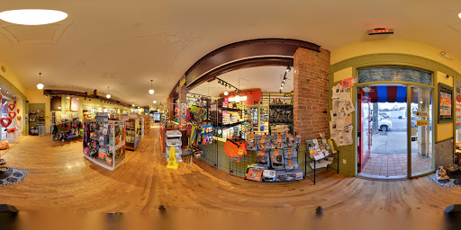 Pet Supply Store «Brookside Barkery & Bath», reviews and photos, 118 W 63rd St, Kansas City, MO 64113, USA