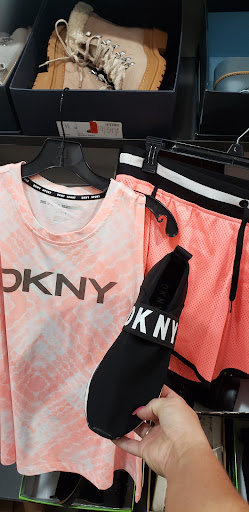 Department Store «Saks OFF 5TH», reviews and photos, 3940 Stelzer Rd, Columbus, OH 43219, USA