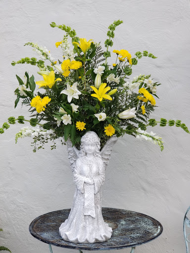Florist «TILTED TULIP FLORIST», reviews and photos, 68 W Chicago St, Coldwater, MI 49036, USA