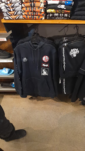 Clothing Store «Zumiez», reviews and photos, 30001 White Bear Ave #2012, Maplewood, MN 55109, USA