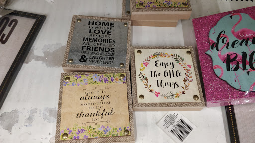 Dollar Store «Dollar Tree», reviews and photos, 1379 Ulster Ave, Kingston, NY 12401, USA