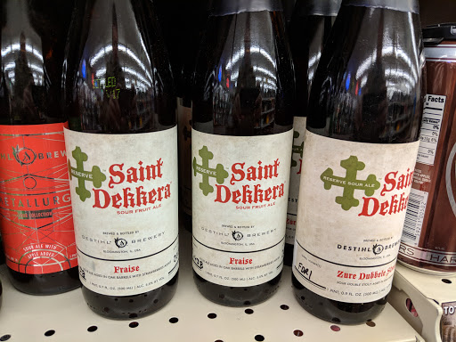 Beer Store «Family Beer & Liquor Store», reviews and photos, 20200 US Rte 20 Frontage Rd, East Dubuque, IL 61025, USA