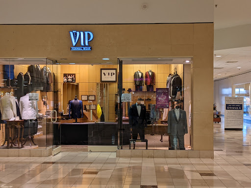 Shopping Mall «Four Seasons Town Centre», reviews and photos, 410 Four Seasons Town Centre, Greensboro, NC 27407, USA