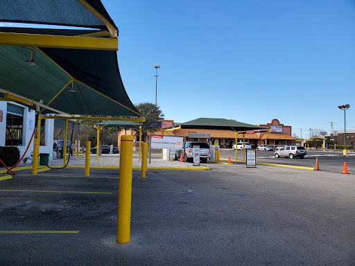 Car Wash «Water Works Car Washes», reviews and photos, 9202 Culebra Rd, San Antonio, TX 78251, USA