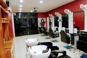 BubblesTouch| Best Hair & Beauty Unisex Salon in Hisar image