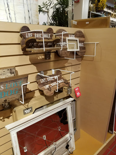 Shopping Mall «Deer Park Town Center Shopping Center», reviews and photos, 20530 N Rand Rd, Deer Park, IL 60010, USA