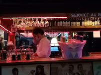 Atmosphère du Le Santo - Bar / Restaurant - Piscine Chauffée à Talloires-Montmin - n°2
