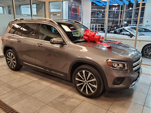 Mercedes Benz Dealer «Mercedes-Benz of Naperville», reviews and photos, 1569 Ogden Ave, Naperville, IL 60540, USA