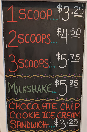 Grocery Store «Riverton General Store», reviews and photos, 2 Main St, Barkhamsted, CT 06063, USA