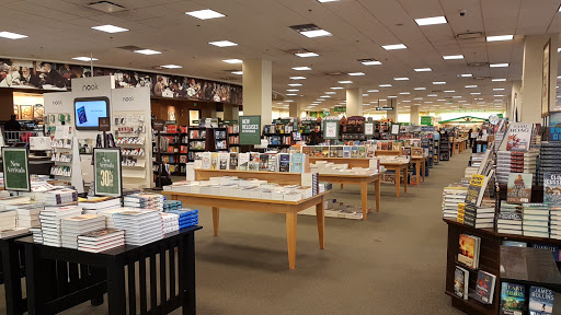 Book Store «Barnes & Noble», reviews and photos, 210 Americana Way, Glendale, CA 91210, USA