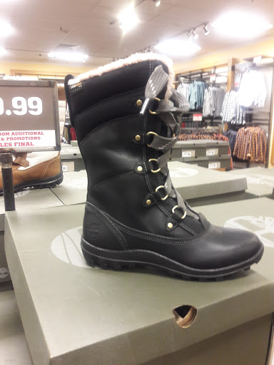 Outlet Mall «VF Outlet Center», reviews and photos, 801 Hill Ave B117, Reading, PA 19610, USA