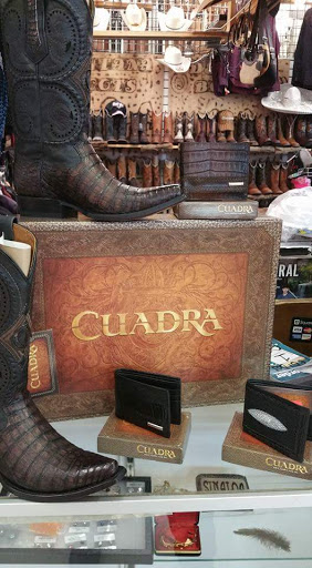 Shopping Mall «Elgin Shopping Mall», reviews and photos, 308 S McLean Blvd, Elgin, IL 60123, USA