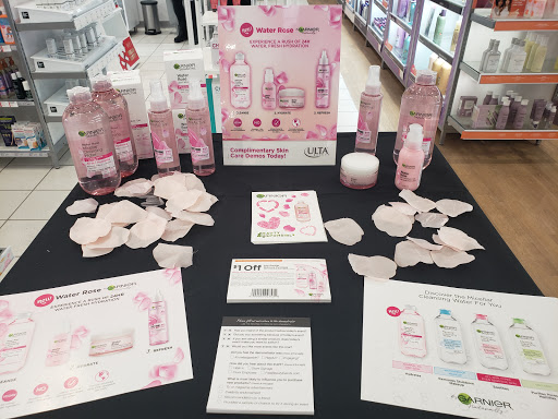 Hair Salon «Ulta Beauty», reviews and photos, 9270 Joliet Rd, Hodgkins, IL 60525, USA