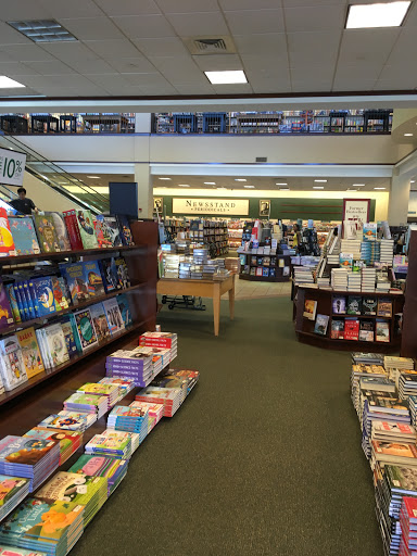 Book Store «Barnes & Noble», reviews and photos, 11 W Hillsdale Blvd, San Mateo, CA 94403, USA