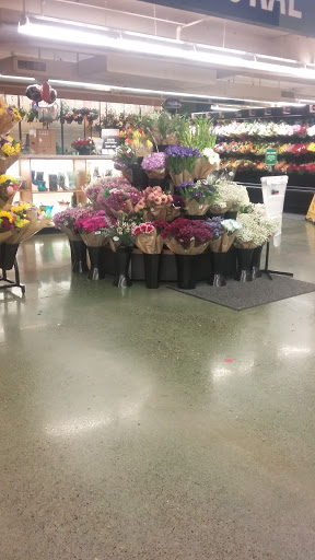 Grocery Store «Fred Meyer», reviews and photos, 7700 SW Beaverton Hillsdale Hwy, Portland, OR 97225, USA