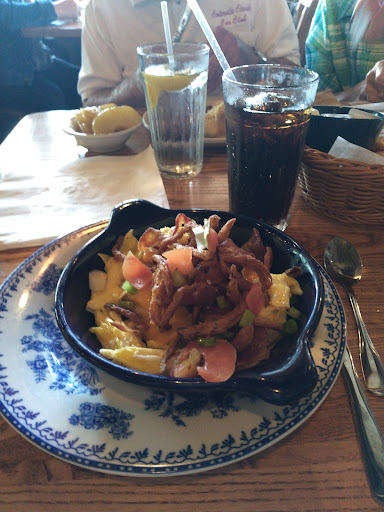 American Restaurant «Cracker Barrel Old Country Store», reviews and photos, 6050 National Rd E, Richmond, IN 47374, USA