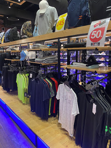 Comentarii opinii despre سكيتشرز آنتا أوتليت - SKECHERS ANTA OUTLET